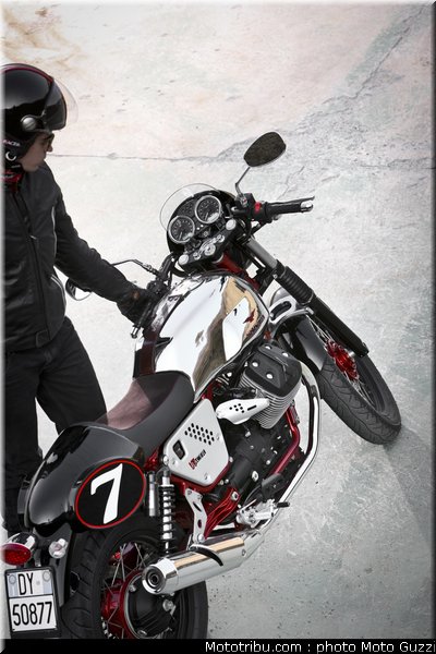 v7_racer_035_moto_guzzi_2012