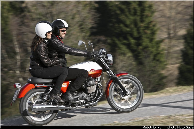 v7_special_005_moto_guzzi_2012