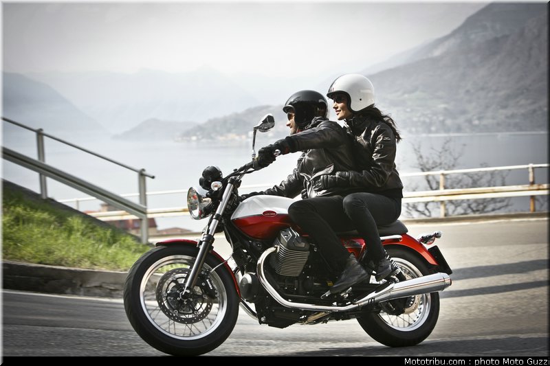 v7_special_009_moto_guzzi_2012
