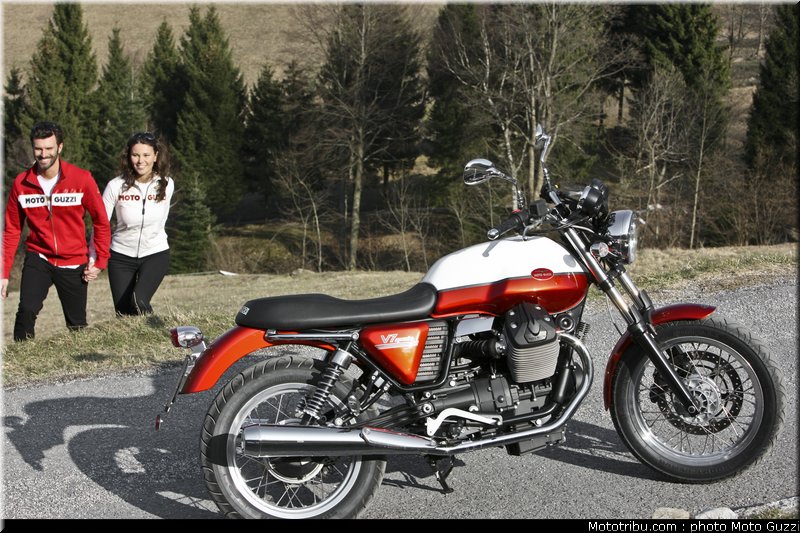 v7_special_023_moto_guzzi_2012