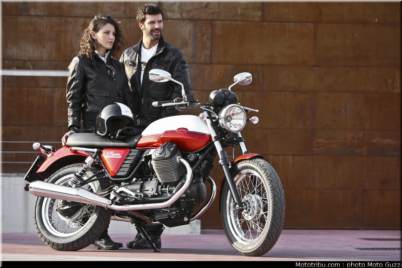 v7_special_026_moto_guzzi_2012