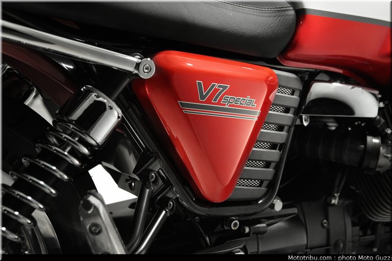 v7_special_038_moto_guzzi_2012
