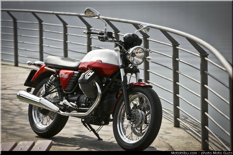 v7_special_041_moto_guzzi_2012