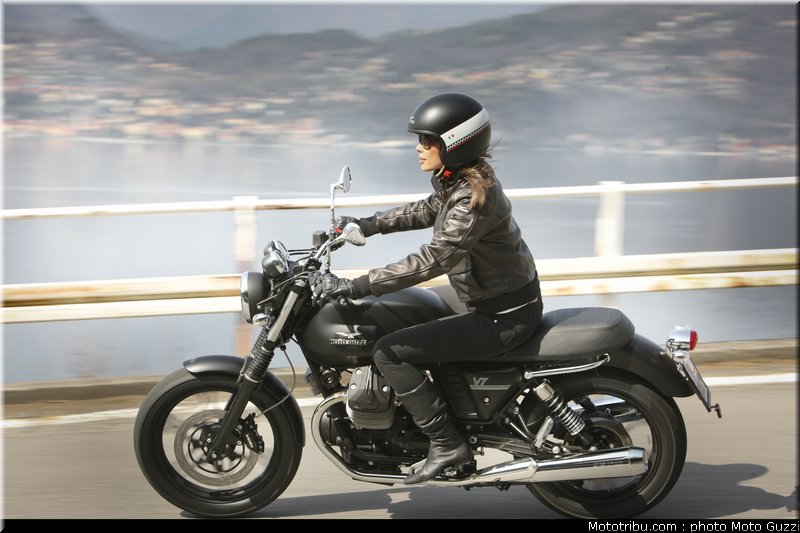 v7_stone_001_moto_guzzi_2012
