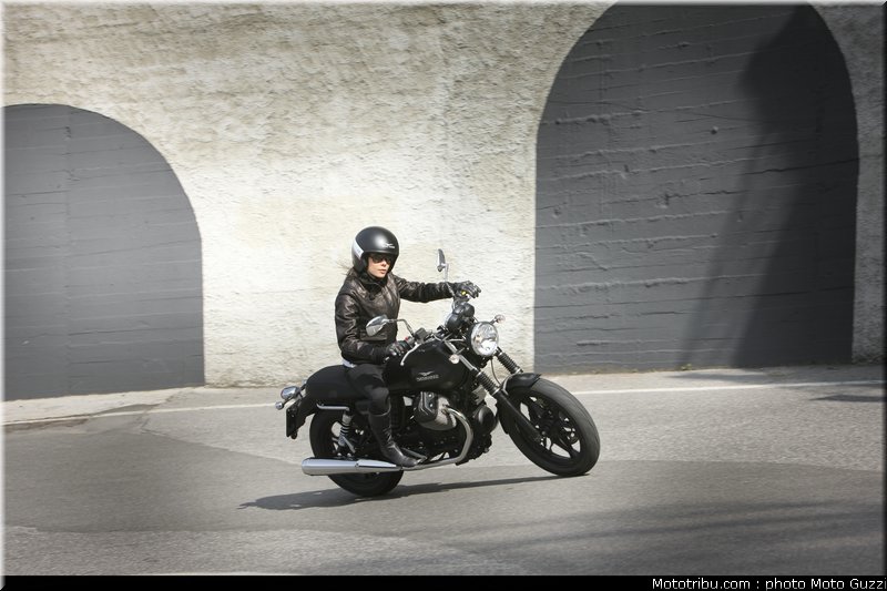 v7_stone_005_moto_guzzi_2012