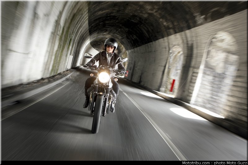 v7_stone_008_moto_guzzi_2012