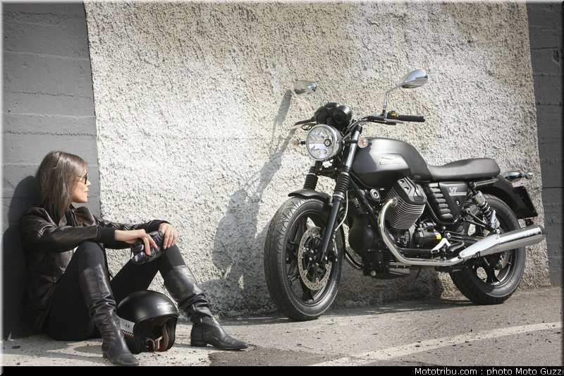v7_stone_017_moto_guzzi_2012