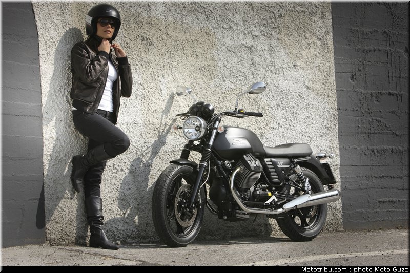 v7_stone_018_moto_guzzi_2012