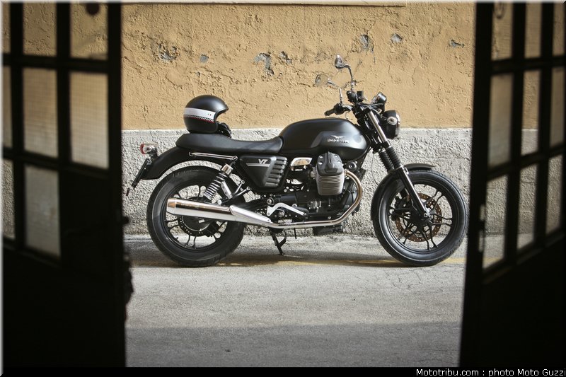 v7_stone_019_moto_guzzi_2012