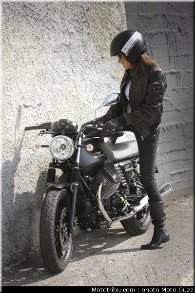 v7_stone_047_moto_guzzi_2012