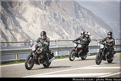 v7_002_moto_guzzi_2012.jpg