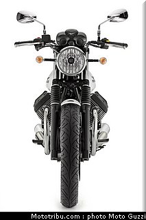 v7_013_moto_guzzi_2012.jpg