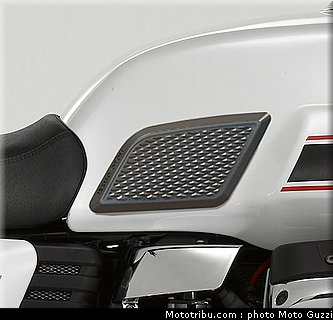 v7_014_moto_guzzi_2012.jpg