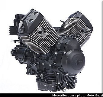 v7_018_moto_guzzi_2012.jpg