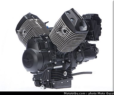 v7_019_moto_guzzi_2012.jpg