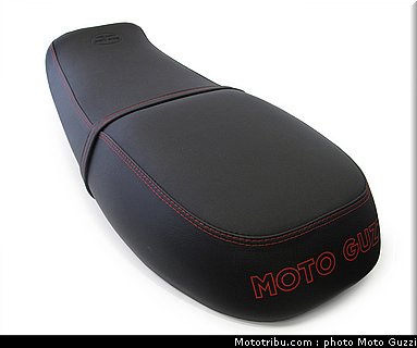 v7_044_moto_guzzi_2012.jpg