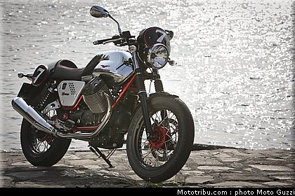 v7_racer_005_moto_guzzi_2012.jpg