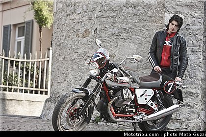 v7_racer_008_moto_guzzi_2012.jpg