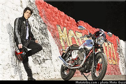 v7_racer_009_moto_guzzi_2012.jpg