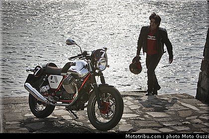 v7_racer_010_moto_guzzi_2012.jpg