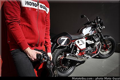 v7_racer_016_moto_guzzi_2012.jpg