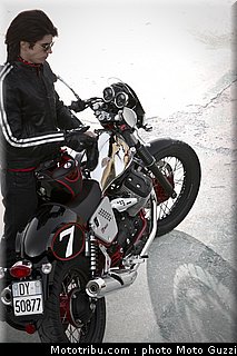 v7_racer_024_moto_guzzi_2012.jpg