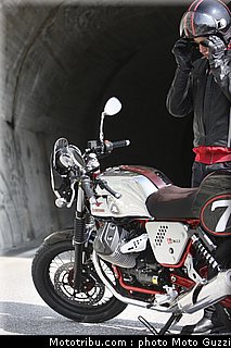 v7_racer_032_moto_guzzi_2012.jpg
