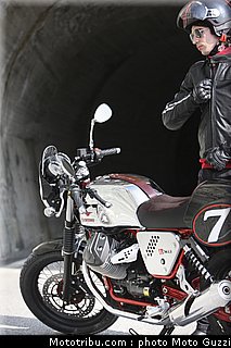 v7_racer_033_moto_guzzi_2012.jpg