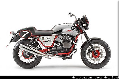 v7_racer_042_moto_guzzi_2012.jpg
