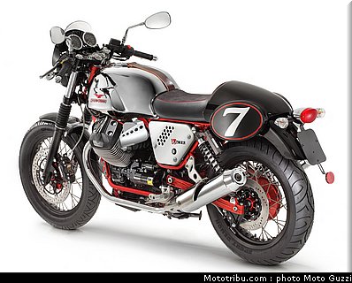 v7_racer_044_moto_guzzi_2012.jpg