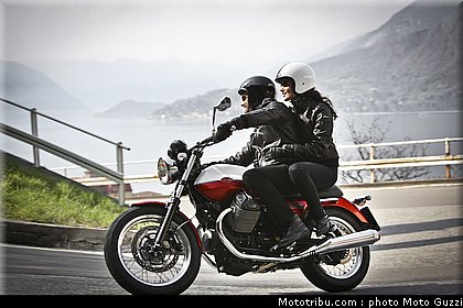 v7_special_009_moto_guzzi_2012.jpg