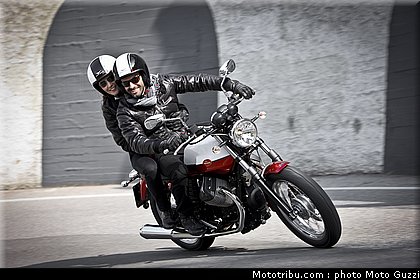 v7_special_011_moto_guzzi_2012.jpg