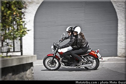 v7_special_012_moto_guzzi_2012.jpg
