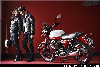 v7_special_015_moto_guzzi_2012.jpg