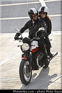 v7_special_032_moto_guzzi_2012.jpg