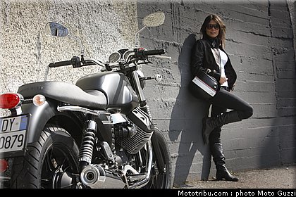 v7_stone_015_moto_guzzi_2012.jpg