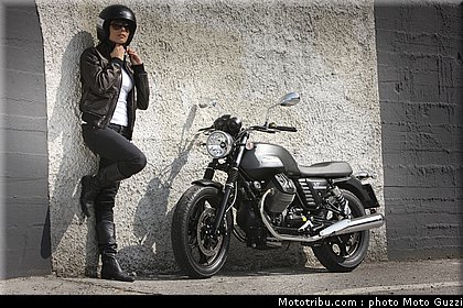 v7_stone_018_moto_guzzi_2012.jpg