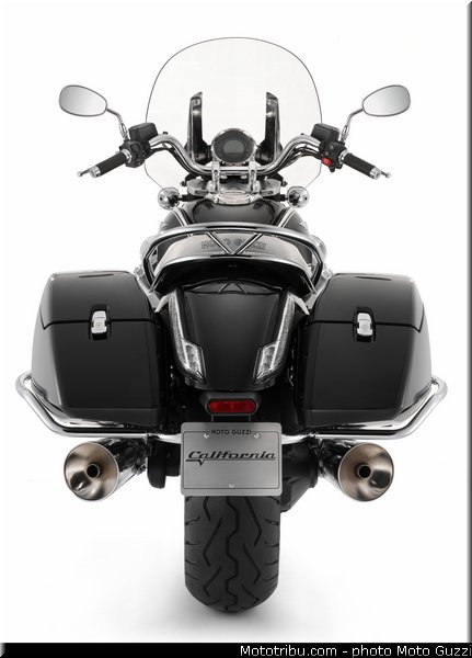 0036_moto_guzzi_2013_1400_california_036