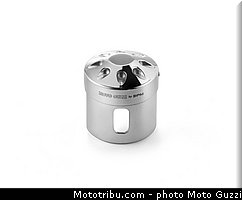 0100_moto_guzzi_2013_1400_california_058.jpeg