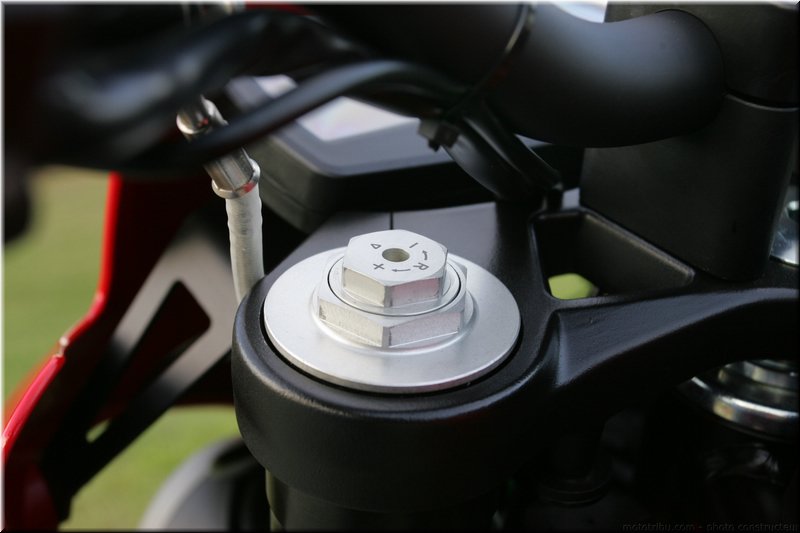 morini1200-veloce-2008-009