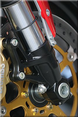 morini1200-veloce-2008-015.JPG