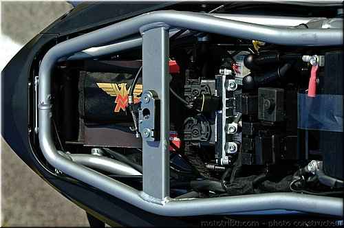 morini-912-2008-020.jpg