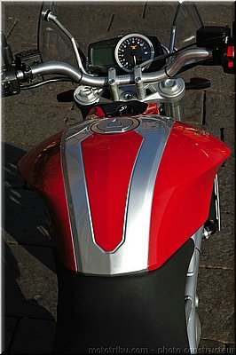 morini-912-2008-090.jpg