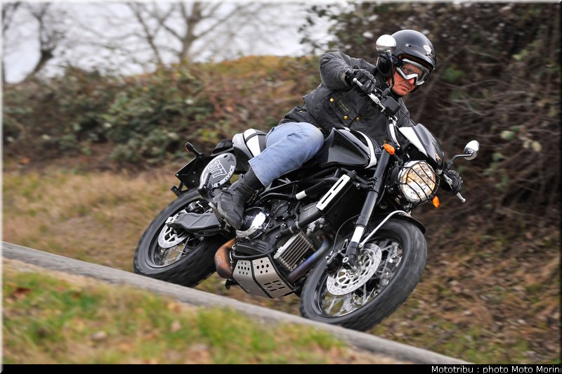 moto_morini_scrambler2009_010