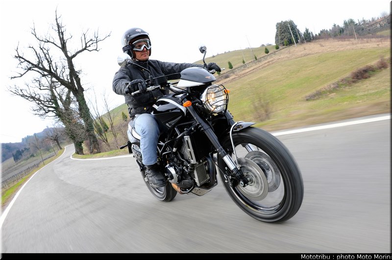 moto_morini_scrambler2009_015