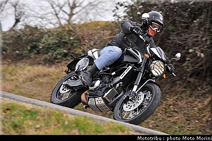 moto_morini_scrambler2009_010.jpg