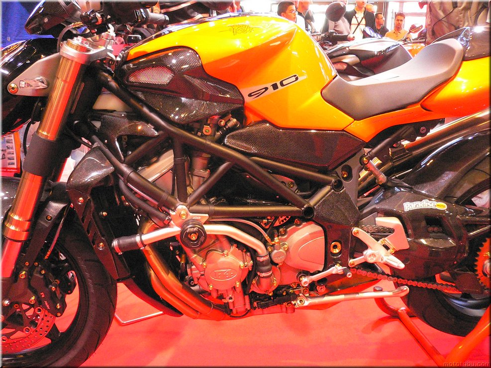 MOTO 