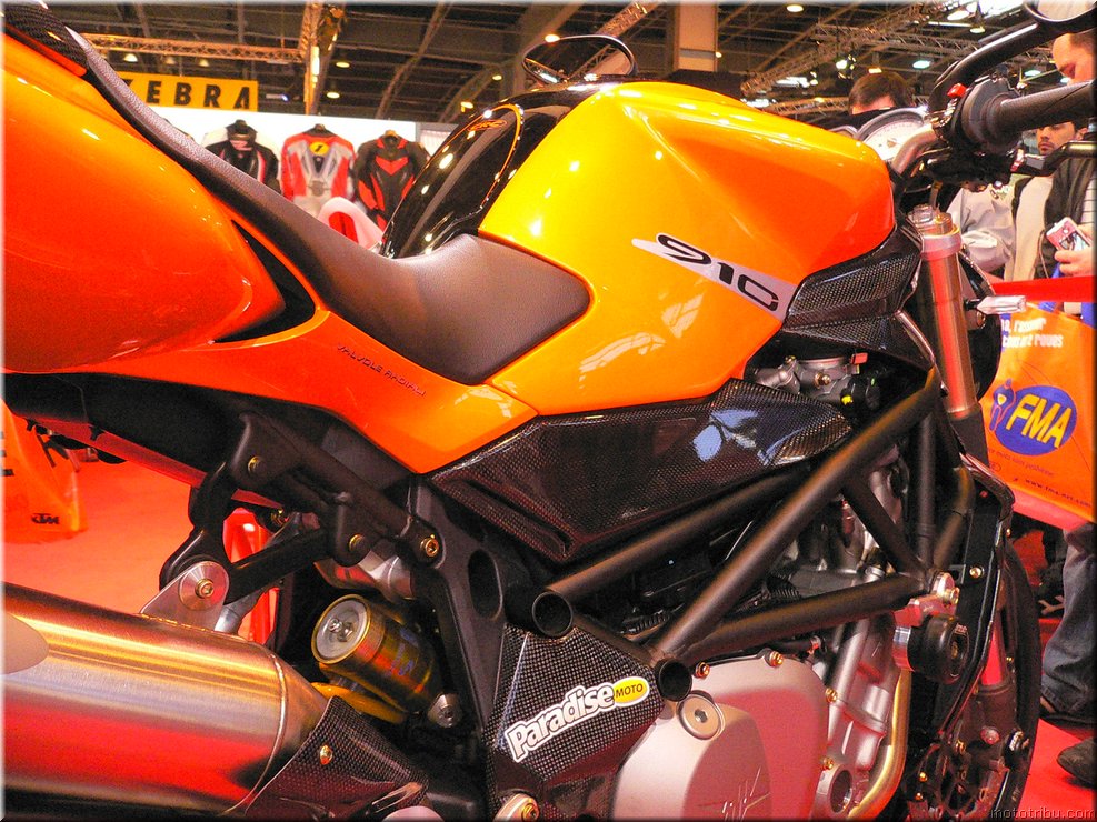 MOTO 