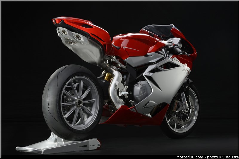 mv_agusta_2013_f4_007