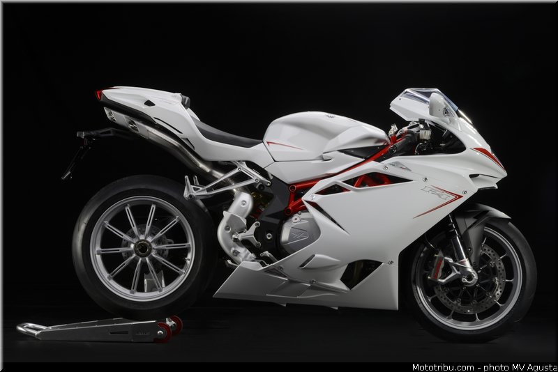 mv_agusta_2013_f4_013